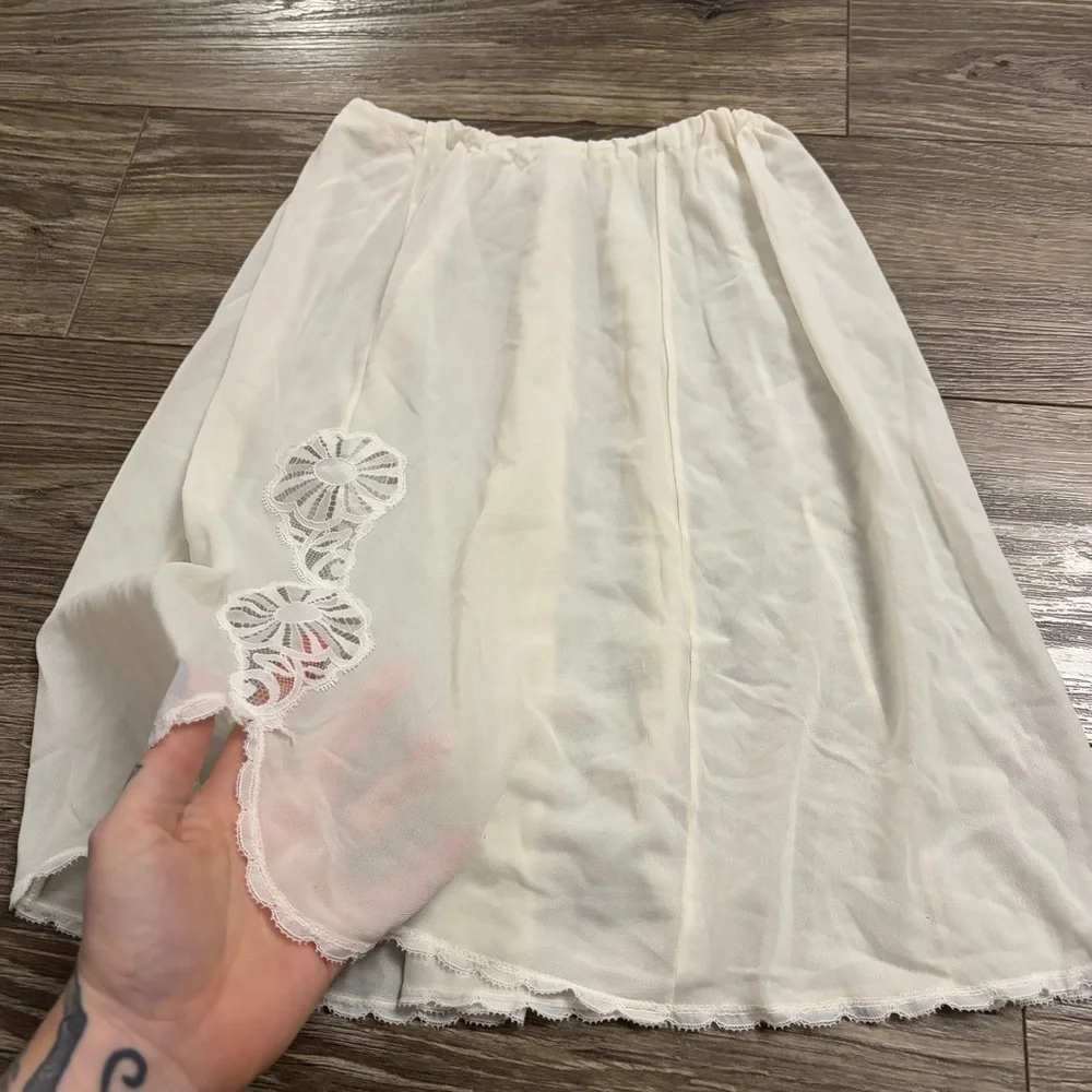 60s/70s European Vintage Sheer Lace Accent Slip Skirt (Ivory) Size M/L